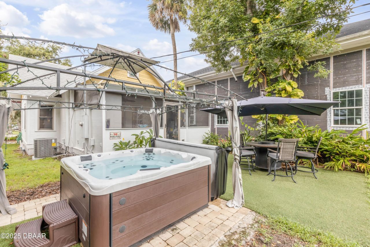 405 Magnolia Street, New Smyrna Beach, FL 32168 Photo