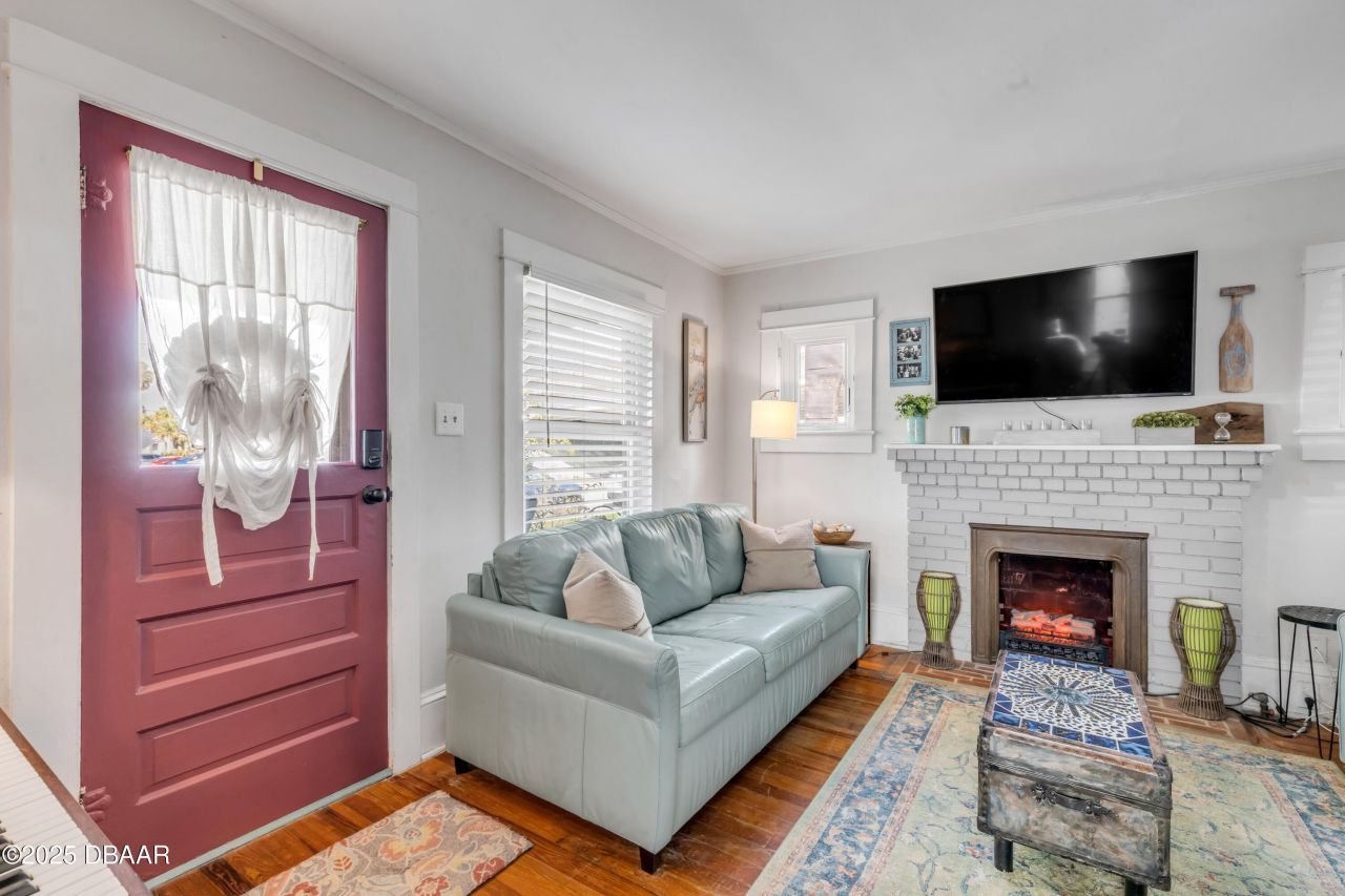 405 Magnolia Street, New Smyrna Beach, FL 32168 Photo