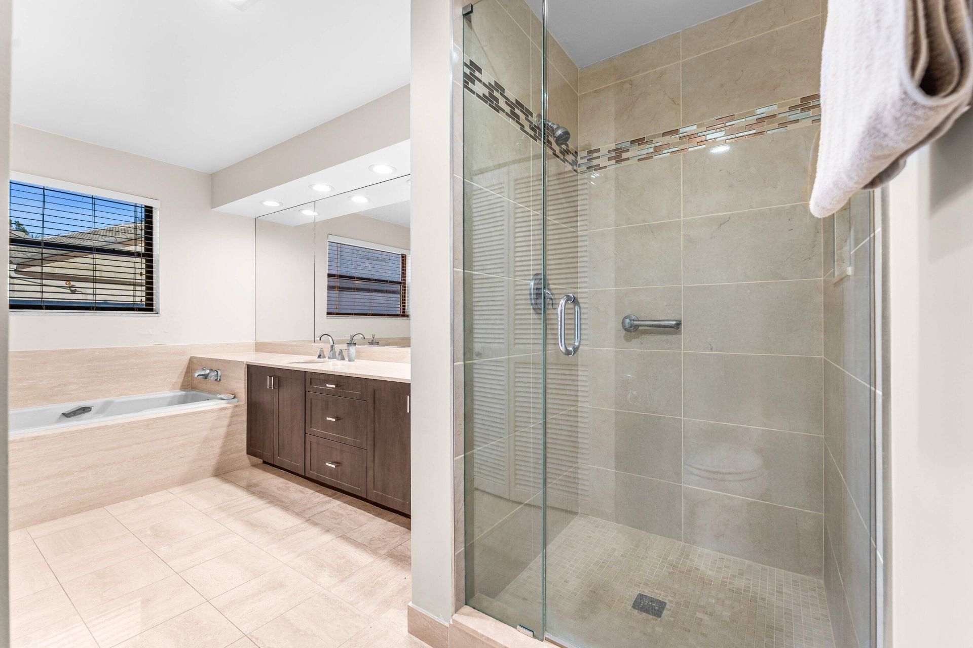 37 Clubhouse Lane, Boynton Beach, FL 33436 Photo