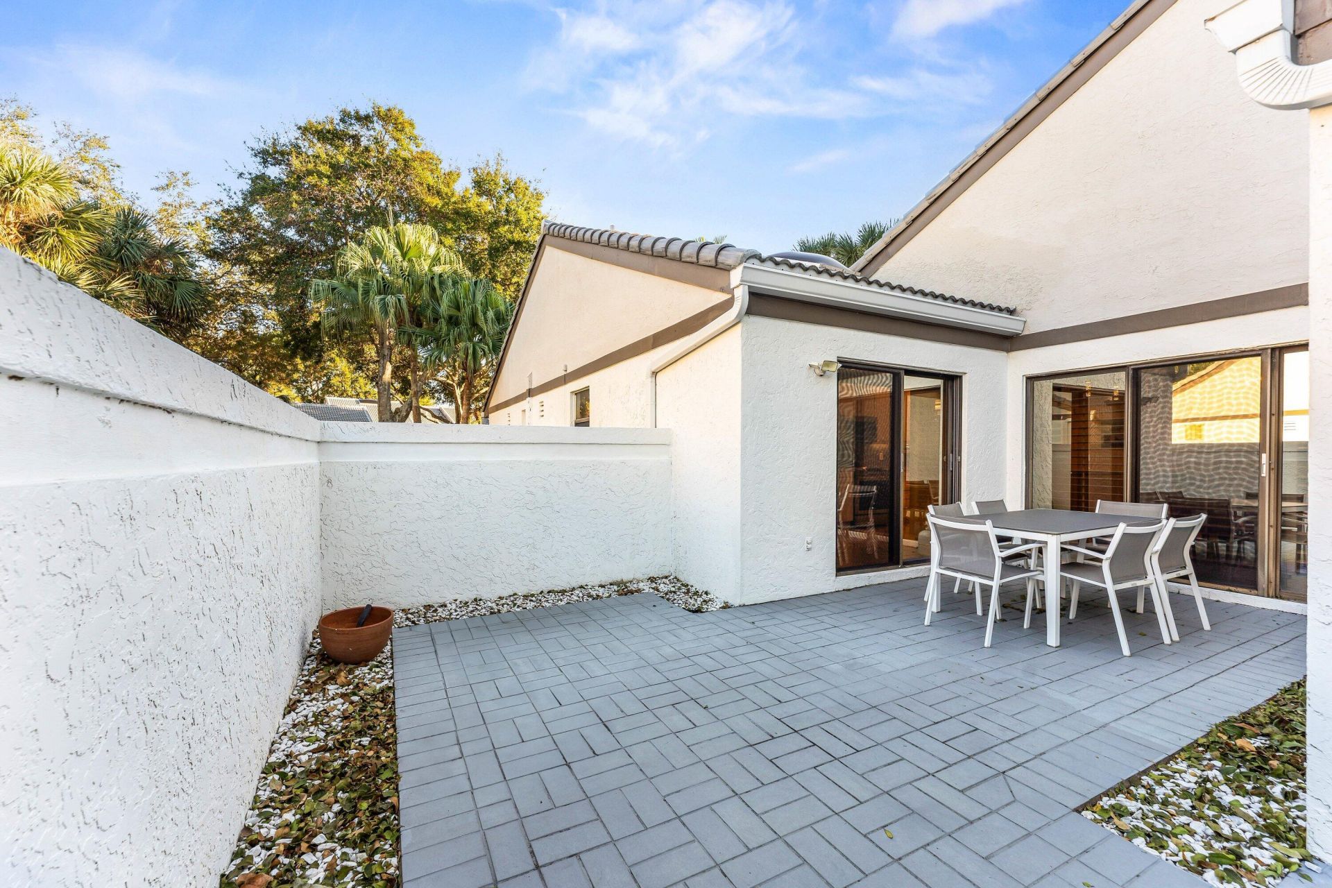 37 Clubhouse Lane, Boynton Beach, FL 33436 Photo