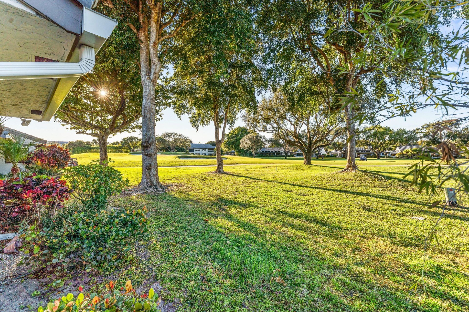 37 Clubhouse Lane, Boynton Beach, FL 33436 Photo