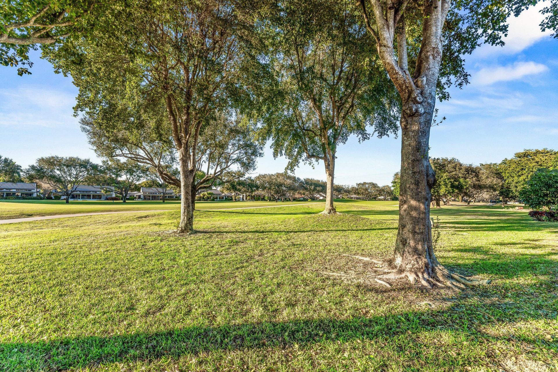 37 Clubhouse Lane, Boynton Beach, FL 33436 Photo