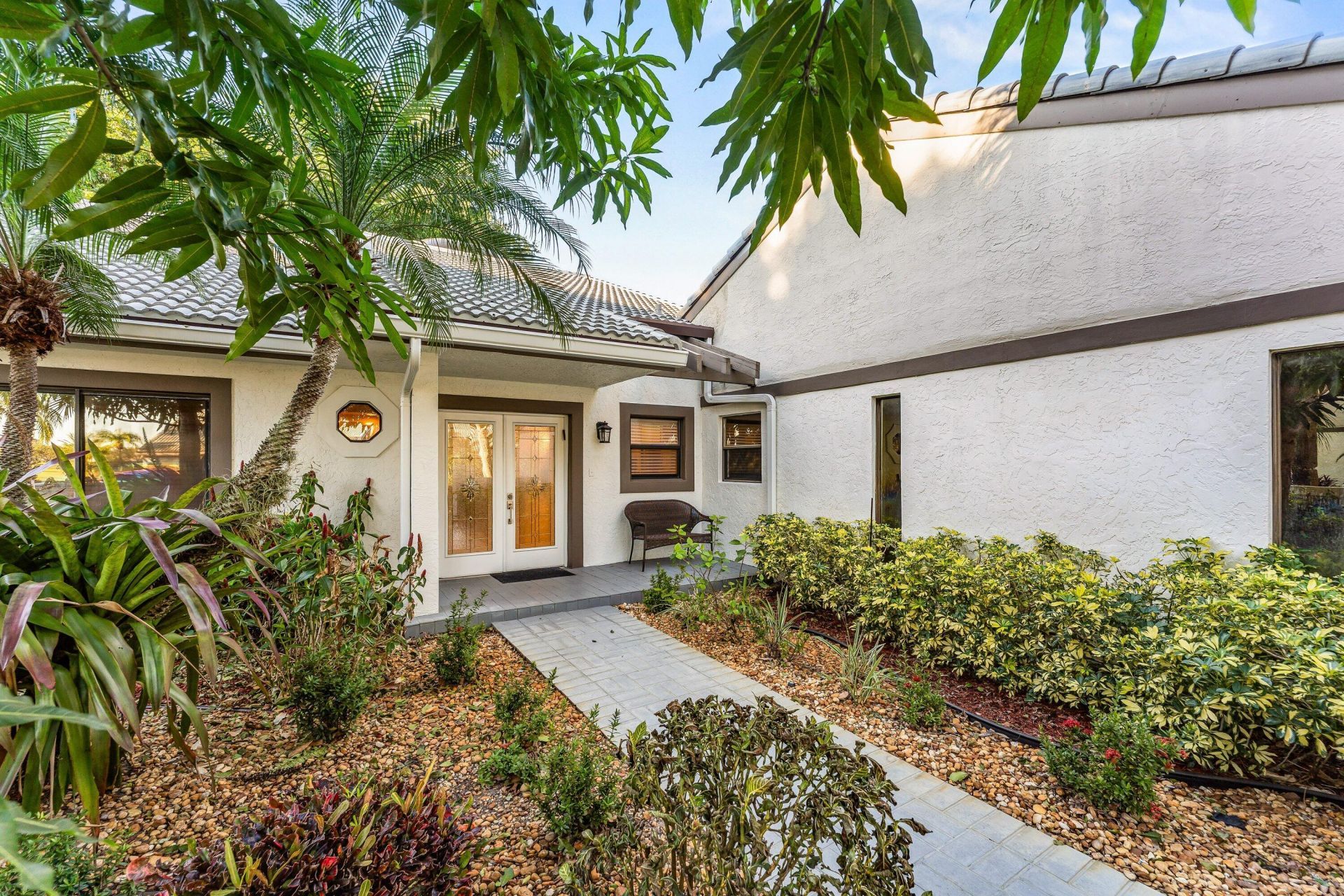 37 Clubhouse Lane, Boynton Beach, FL 33436 Photo