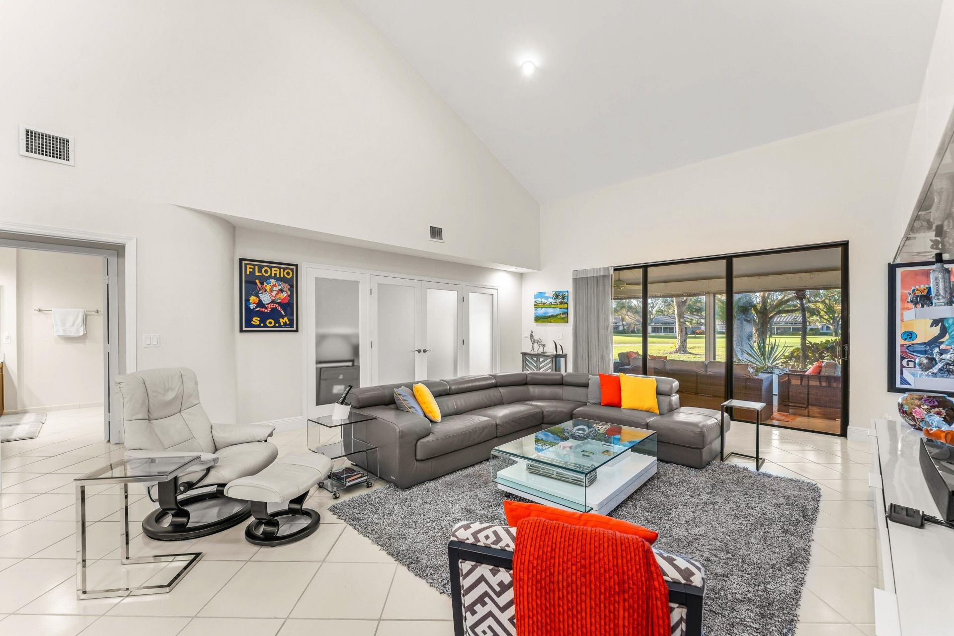 37 Clubhouse Lane, Boynton Beach, FL 33436 Photo