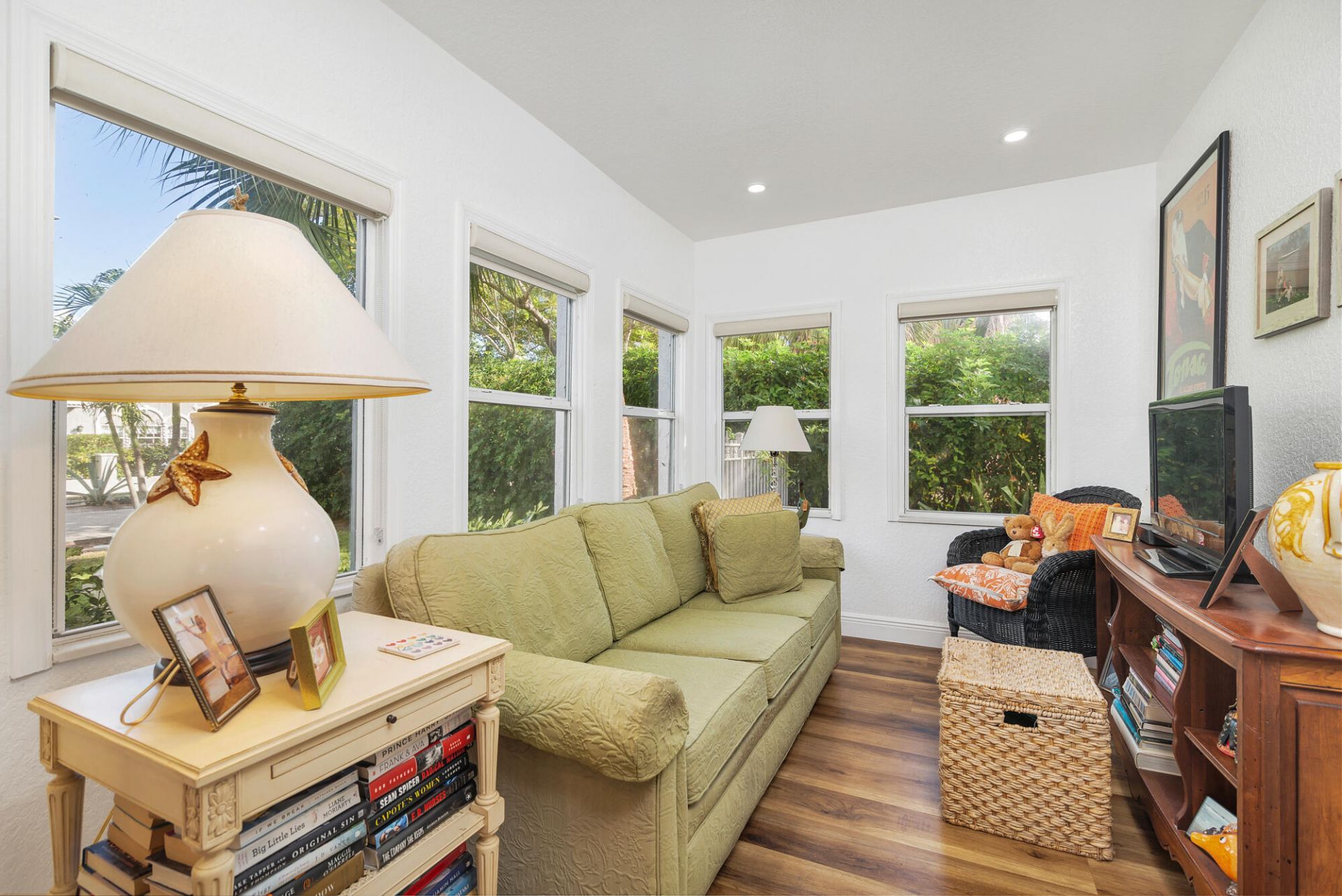 324 Pilgrim Road, West Palm Beach, FL 33405 Photo