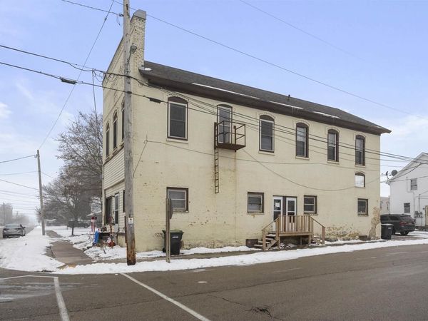 111 N MAPLE STREET, Black Creek, WI 54106