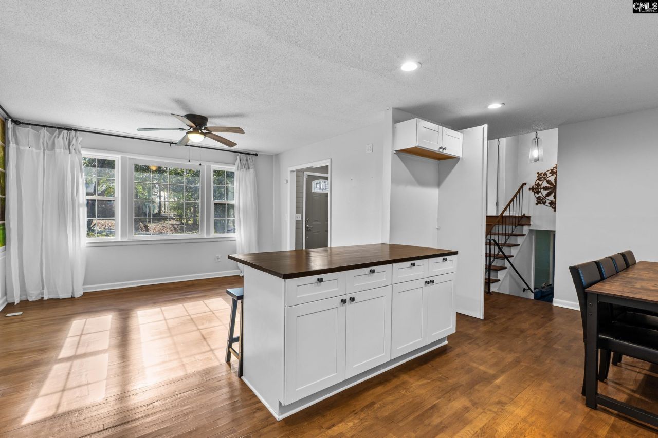 1916 Berkshire Drive  Photo 11