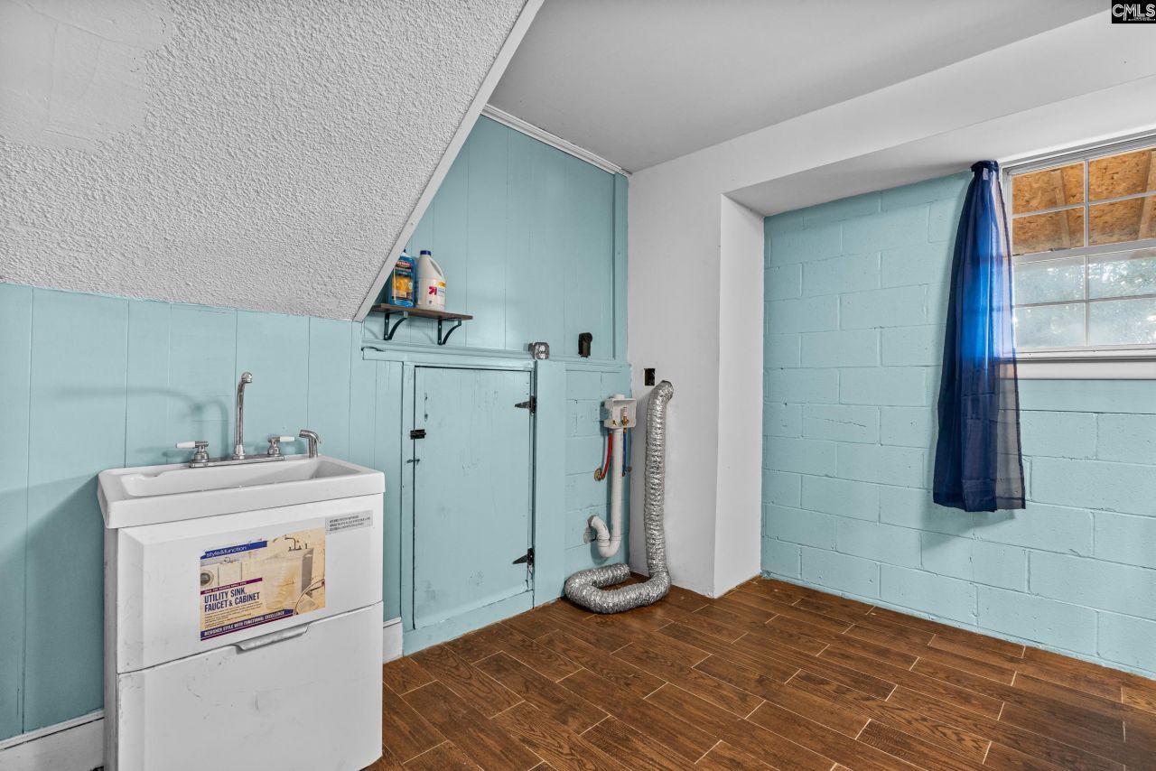 1916 Berkshire Drive  Photo 16