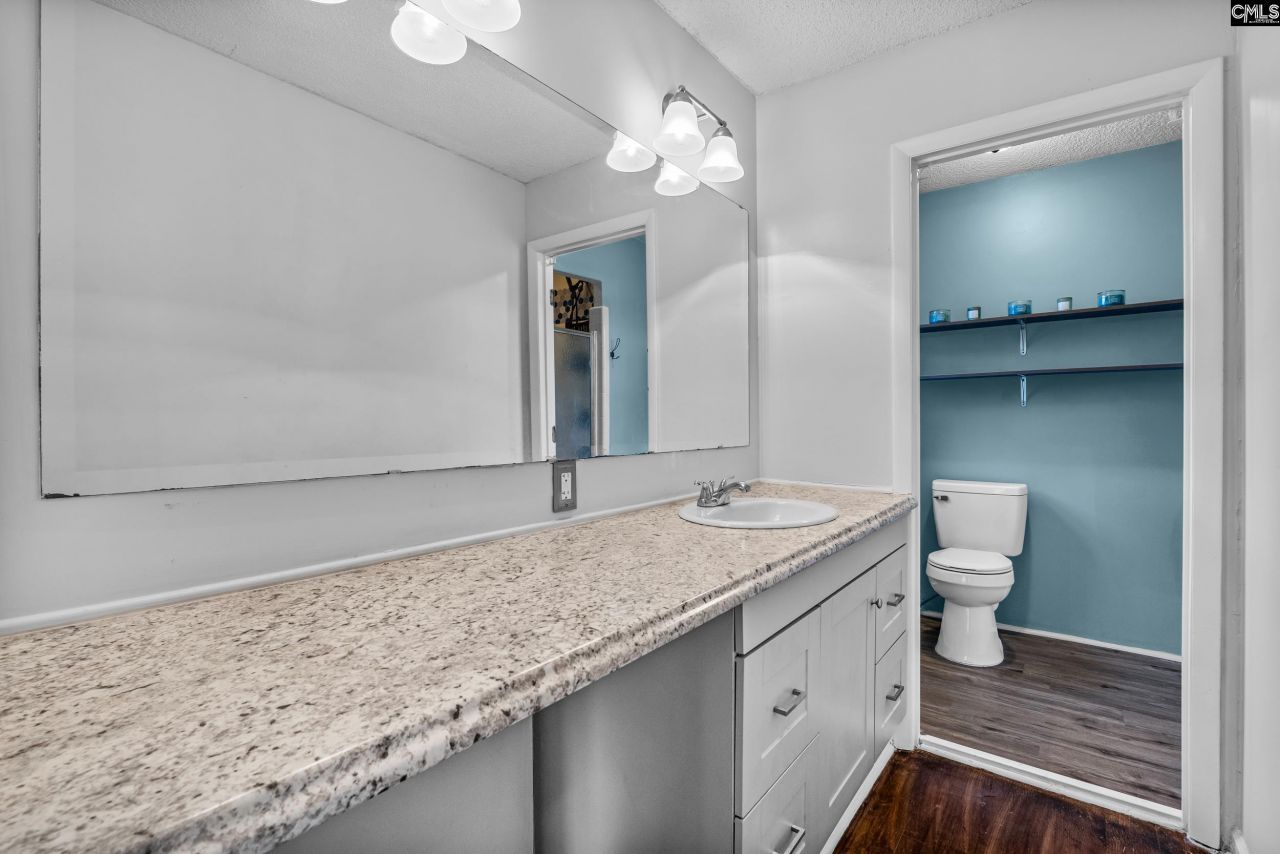 1916 Berkshire Drive  Photo 21