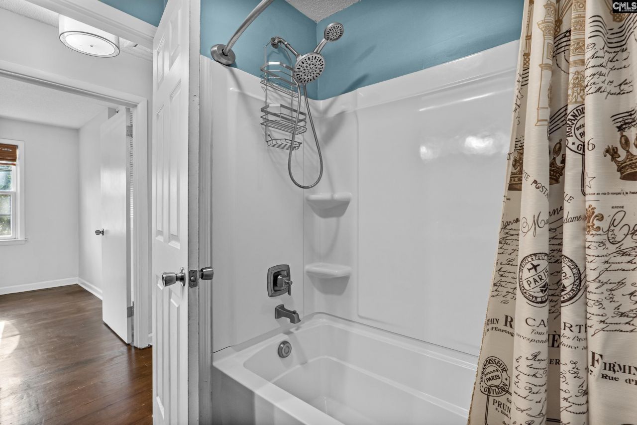 1916 Berkshire Drive  Photo 29