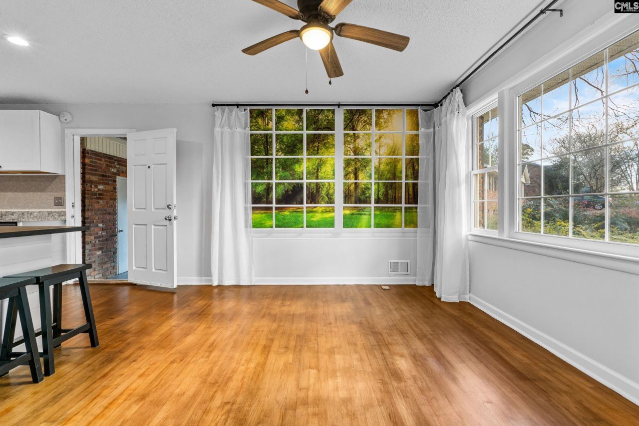 1916 Berkshire Drive  Photo 5