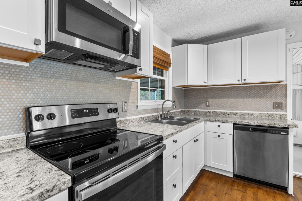 1916 Berkshire Drive  Photo 9