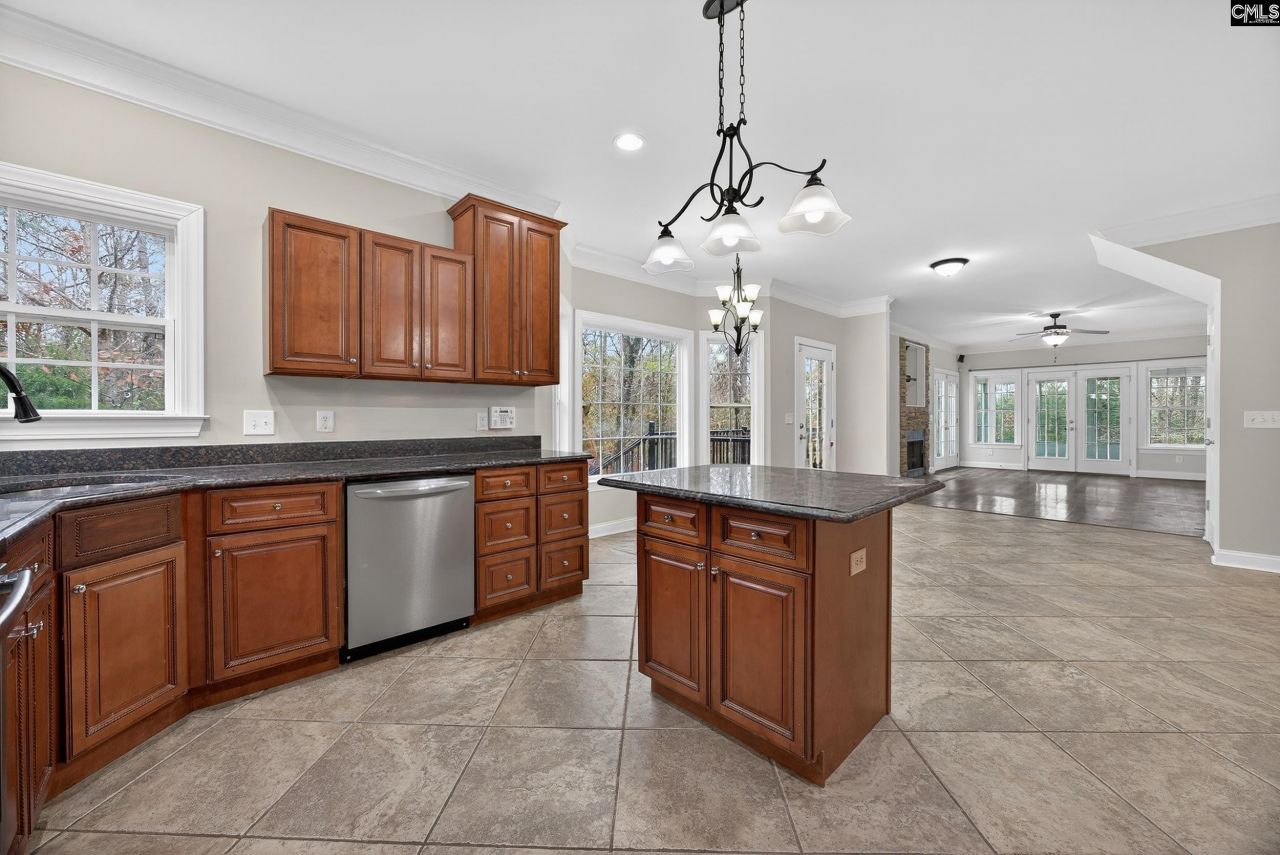 151 Harrison Hill Court Photo 6