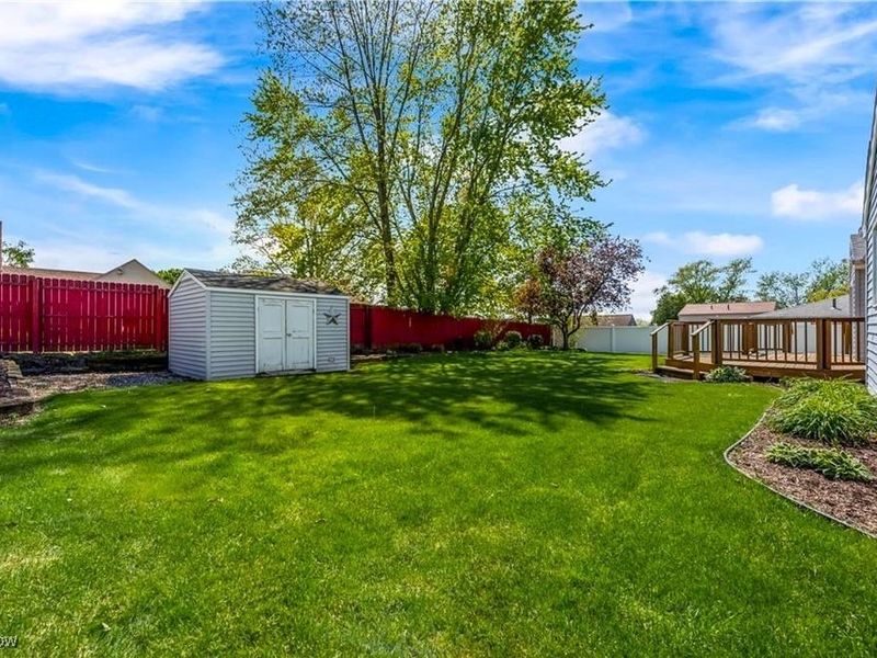 76 Clinton Avenue, Akron, OH 44301 Photo 2