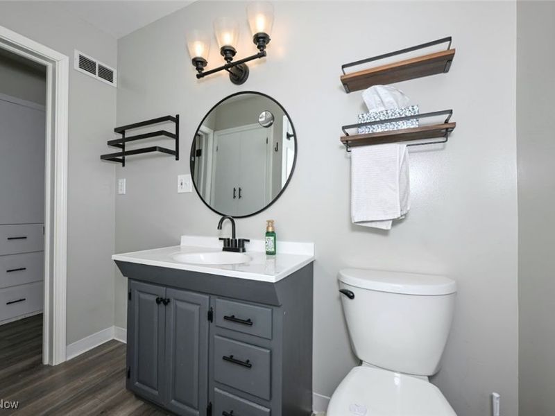 76 Clinton Avenue, Akron, OH 44301 Photo 22