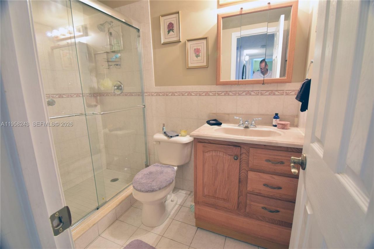 9301 SW 4th St, Unit 114E, Miami, FL 33174 Photo