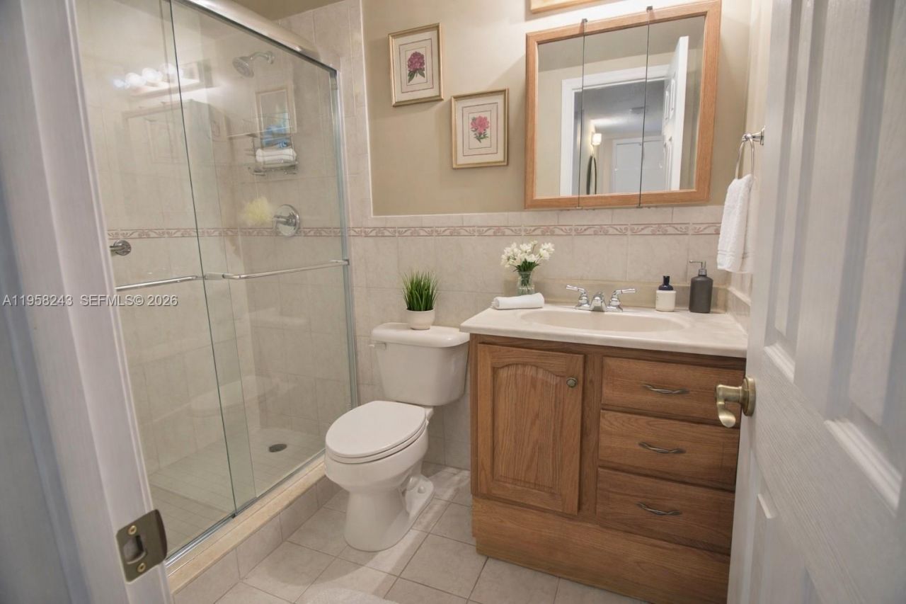 9301 SW 4th St, Unit 114E, Miami, FL 33174 Photo