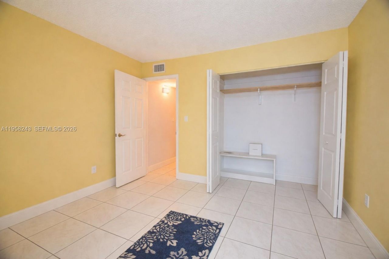 9301 SW 4th St, Unit 114E, Miami, FL 33174 Photo