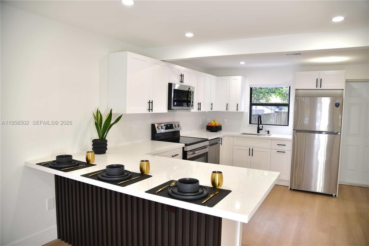 4417 NW 23rd Ct, Miami, FL 33142 Photo