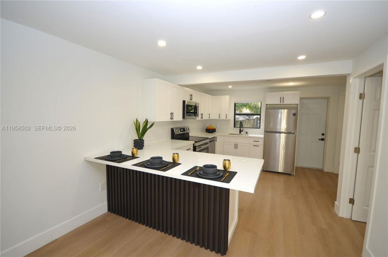 4417 NW 23rd Ct, Miami, FL 33142 Photo