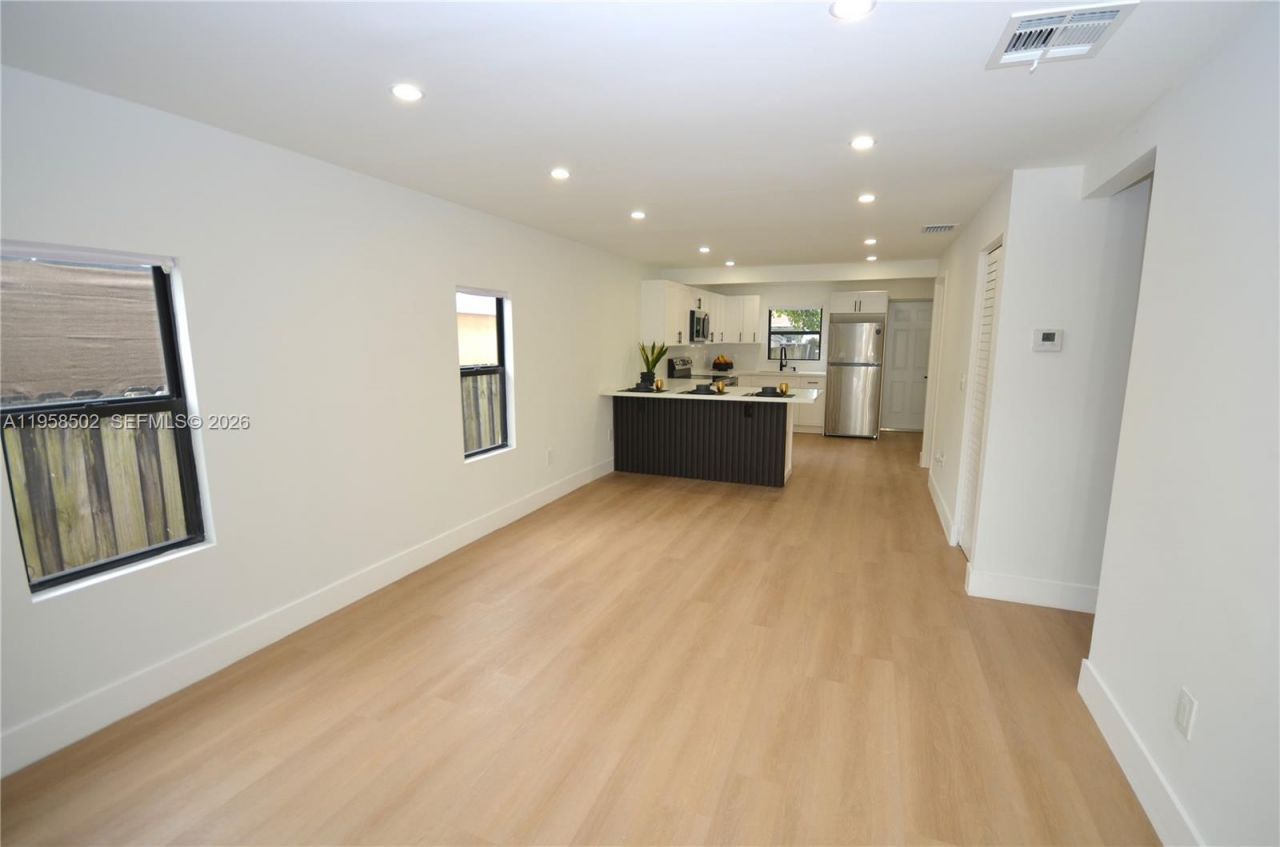 4417 NW 23rd Ct, Miami, FL 33142 Photo