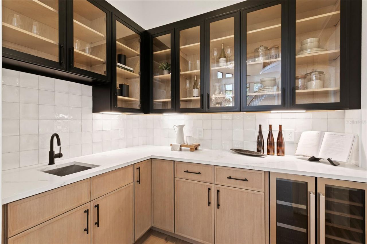 6324 W Maclaurin Drive, Tampa, FL 33647 Photo