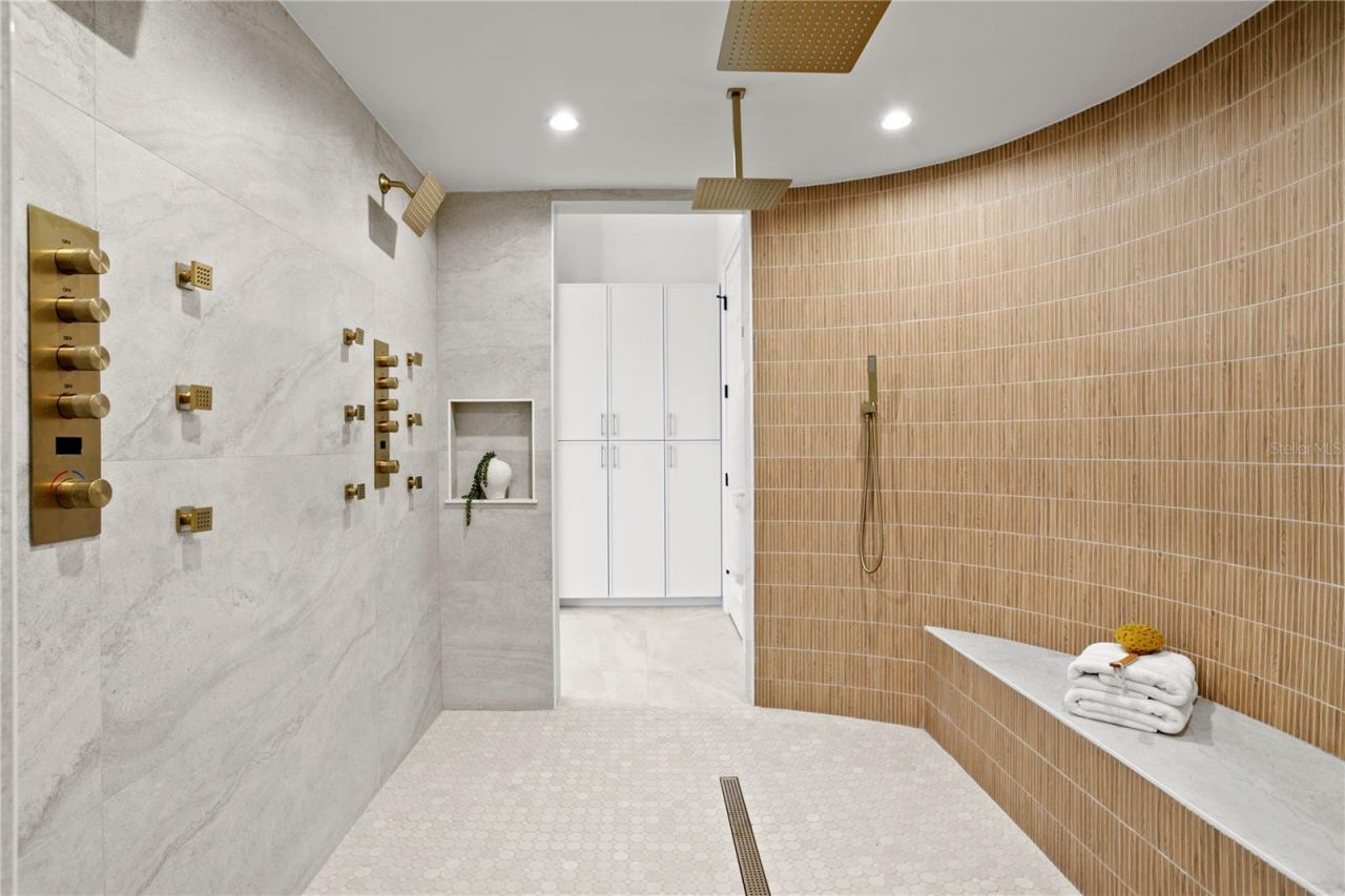 6324 W Maclaurin Drive, Tampa, FL 33647 Photo