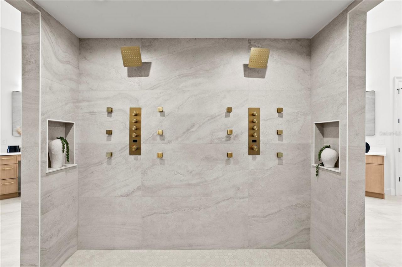 6324 W Maclaurin Drive, Tampa, FL 33647 Photo