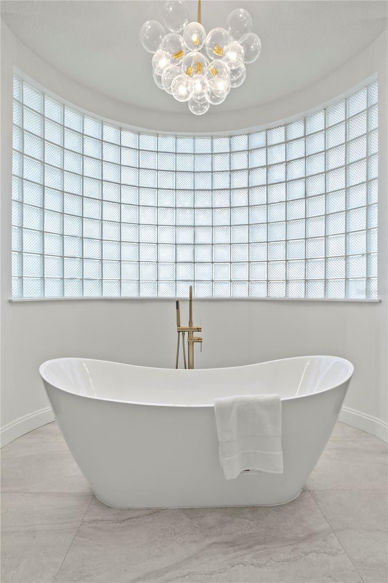 6324 W Maclaurin Drive, Tampa, FL 33647 Photo