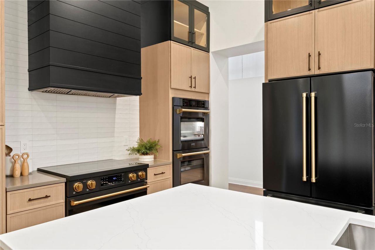 6324 W Maclaurin Drive, Tampa, FL 33647 Photo