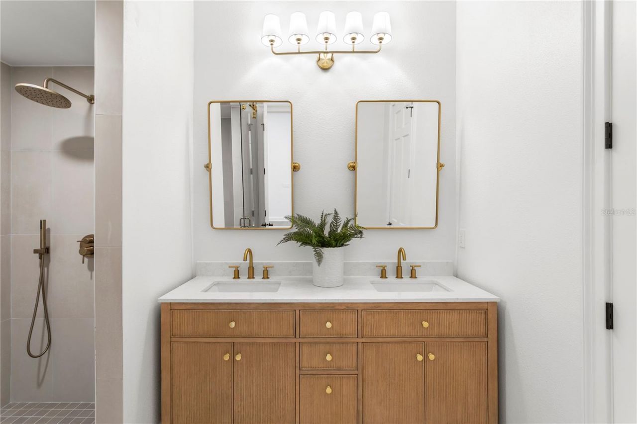 6324 W Maclaurin Drive, Tampa, FL 33647 Photo