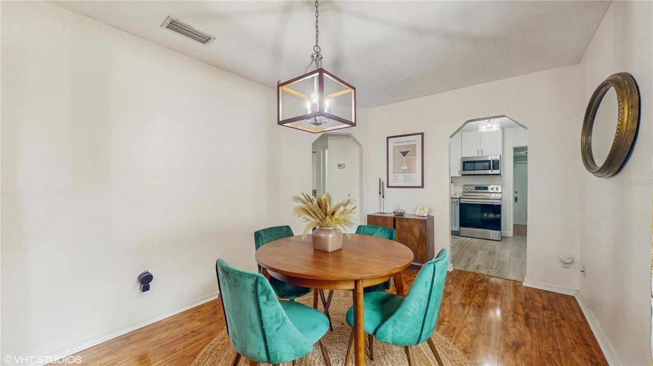 5550 Kelly Drive N, Saint Petersburg, FL 33703 Photo