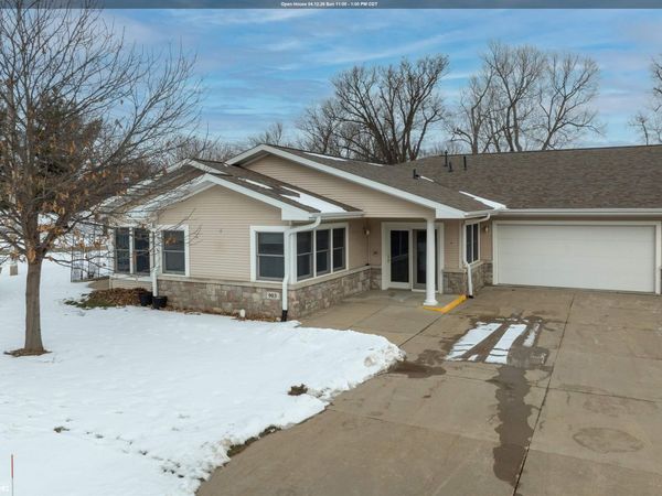 903 Cedar View Drive, Vinton, IA 52349