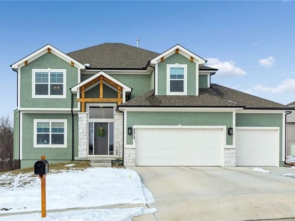 9018 N Denver Avenue, Kansas City, MO 64156