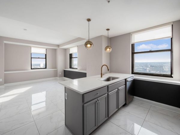 50 W Broad Street, Unit 2002, Columbus, OH 43215
