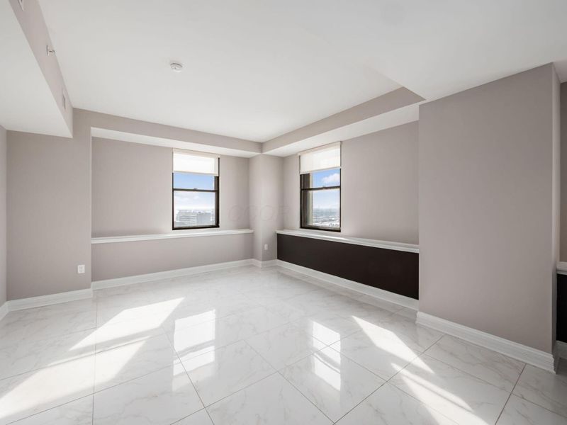 50 W Broad Street, Unit 2002, Columbus, OH 43215 Photo 3