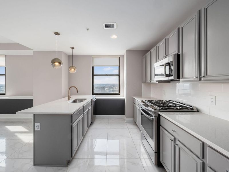 50 W Broad Street, Unit 2002, Columbus, OH 43215 Photo 6