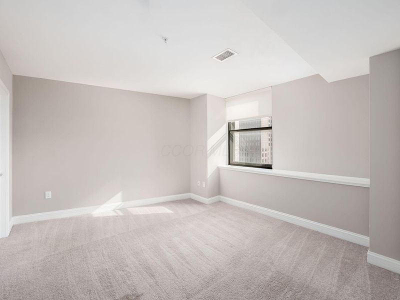 50 W Broad Street, Unit 2002, Columbus, OH 43215 Photo 8