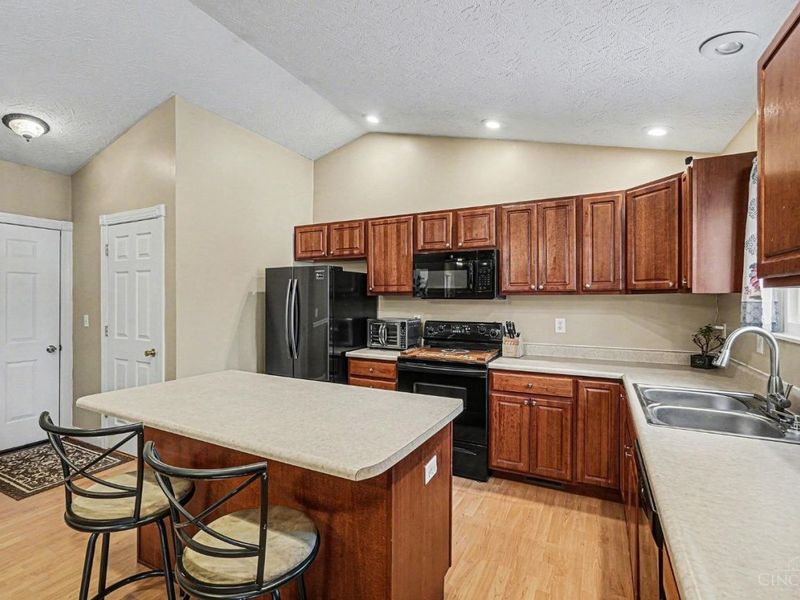 106 Nathans Lane, Green Township, OH 45154 Photo 12