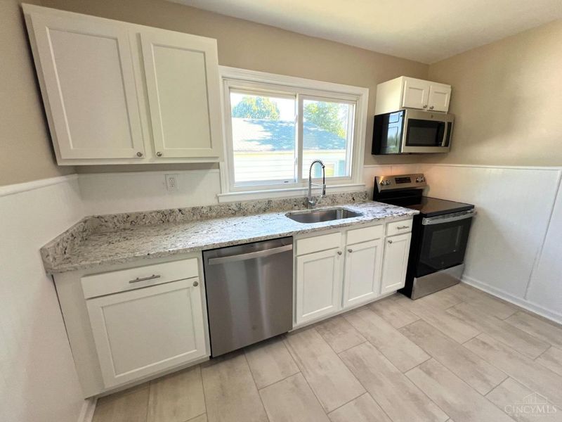 365 Sunset Drive, South Lebanon, OH 45065 Photo 4