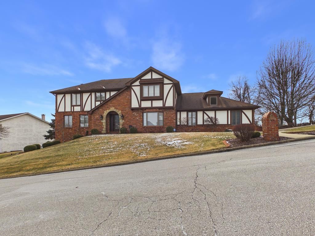 17 Fieldcrest Drive, Wheeling, WV 26003 Main Photo