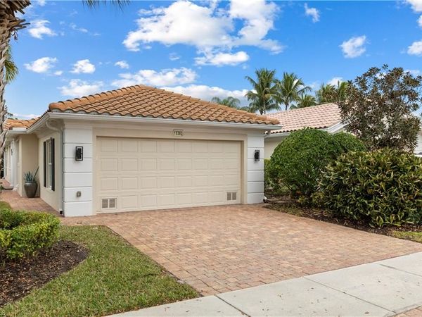 15382 Queen Angel WAY, BONITA SPRINGS, FL 34135