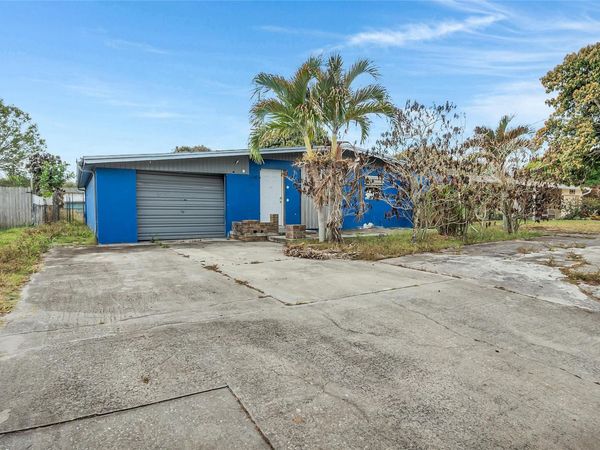 803 Palm Ave, Fort Pierce, FL 34982