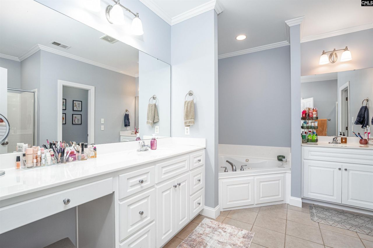 220 Ansonborough Drive  Photo 23