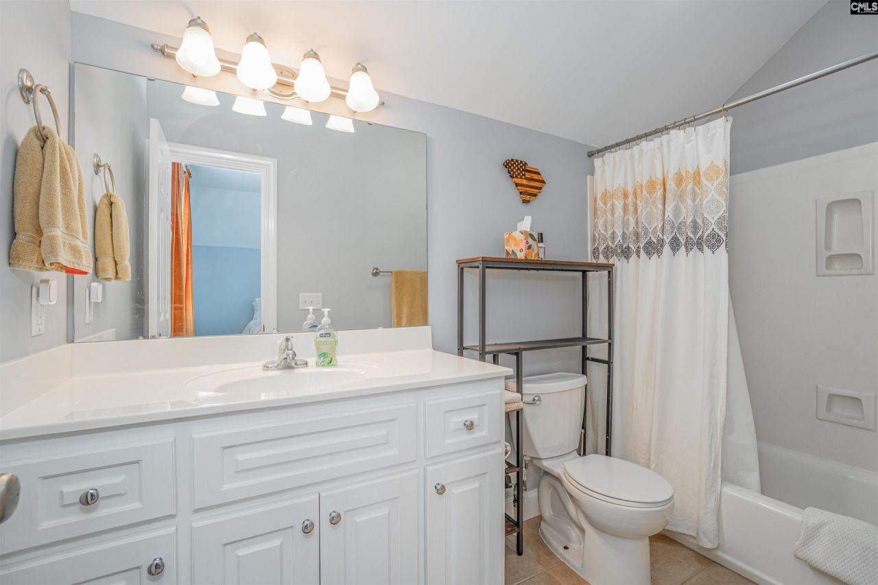 220 Ansonborough Drive Photo 33