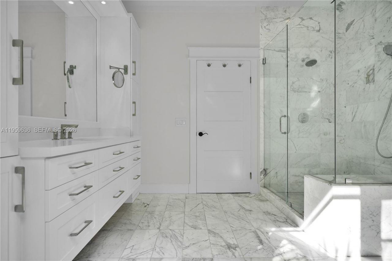 4363 Nautilus Dr , Miami Beach, FL 33140 Photo