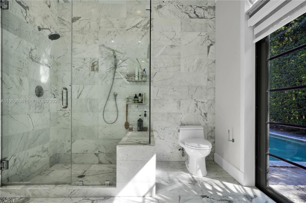 4363 Nautilus Dr , Miami Beach, FL 33140 Photo