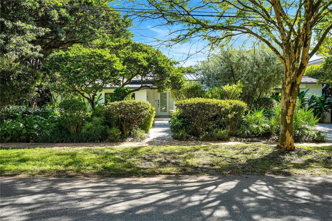 4363 Nautilus Dr , Miami Beach, FL 33140 Photo