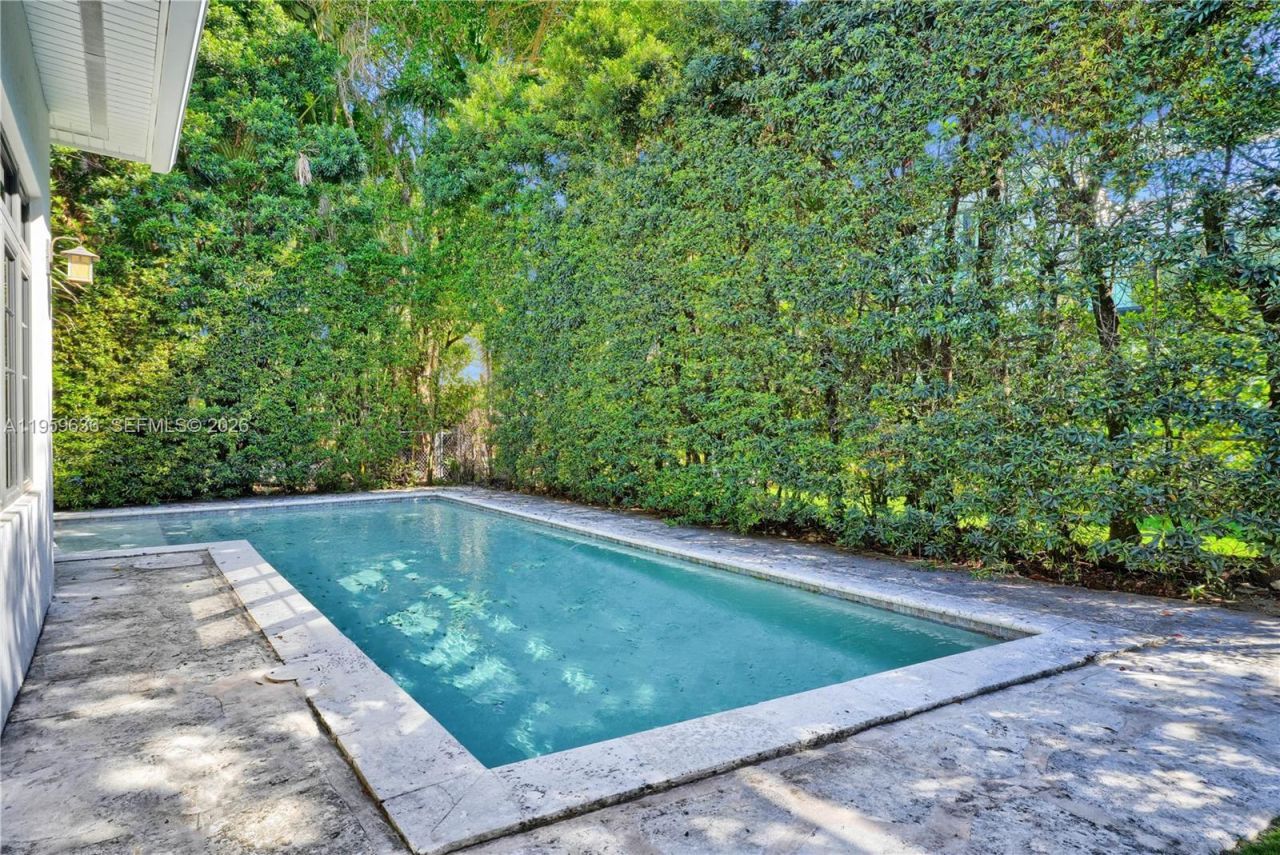 4363 Nautilus Dr , Miami Beach, FL 33140 Photo