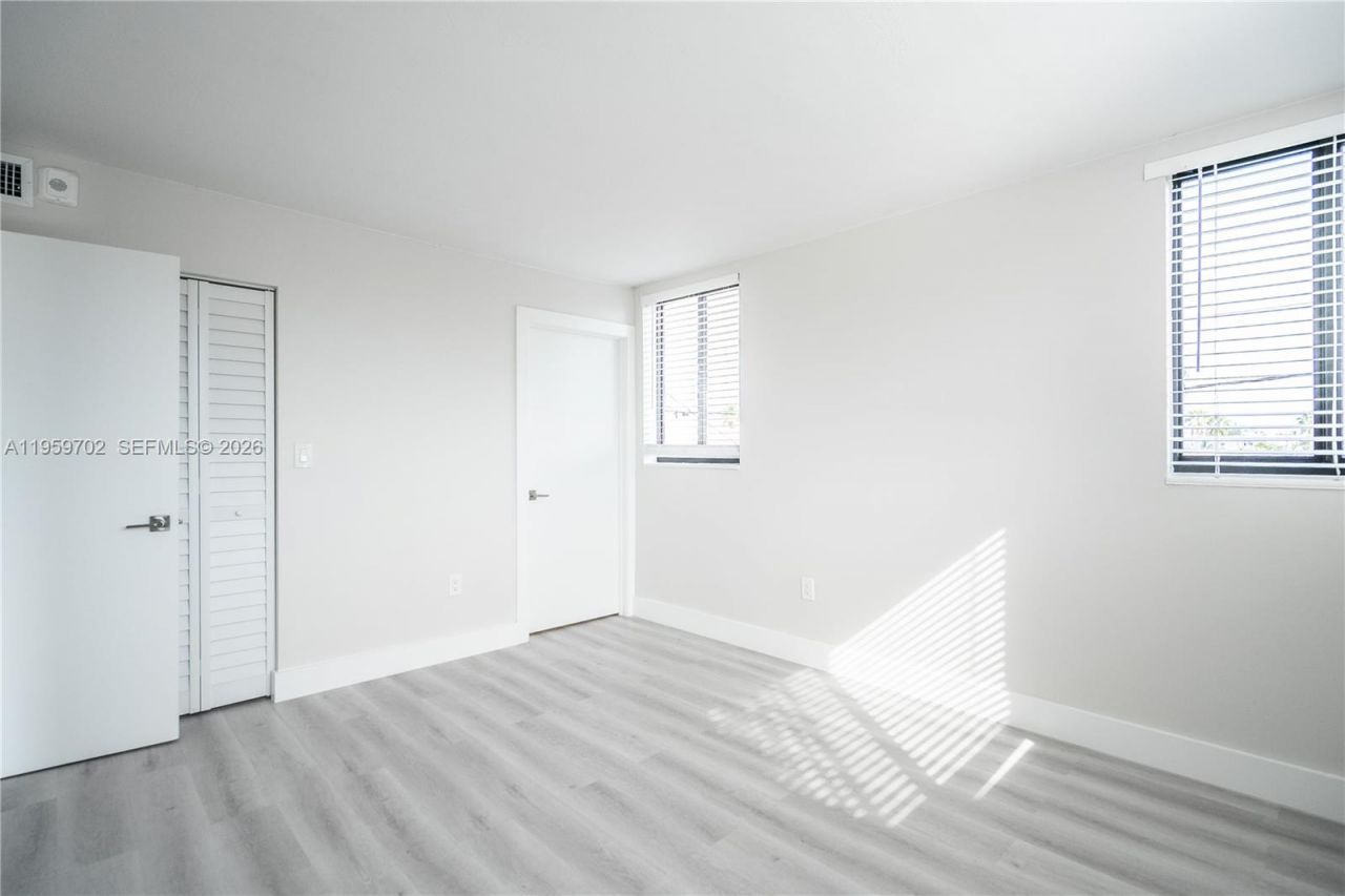 6960 Rue Vendome, Unit 201, Miami Beach, FL 33141 Photo